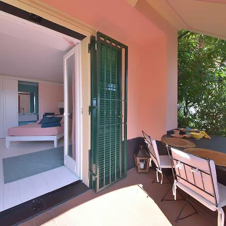 Vakantiehuis Mares - Sea View, Free Garage *